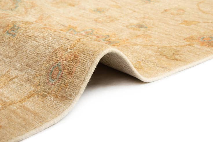 Detail image of 5' 9 x 7' 10 Ziegler Wool Rug