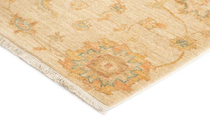 Detail image of 5' 9 x 7' 10 Ziegler Wool Rug