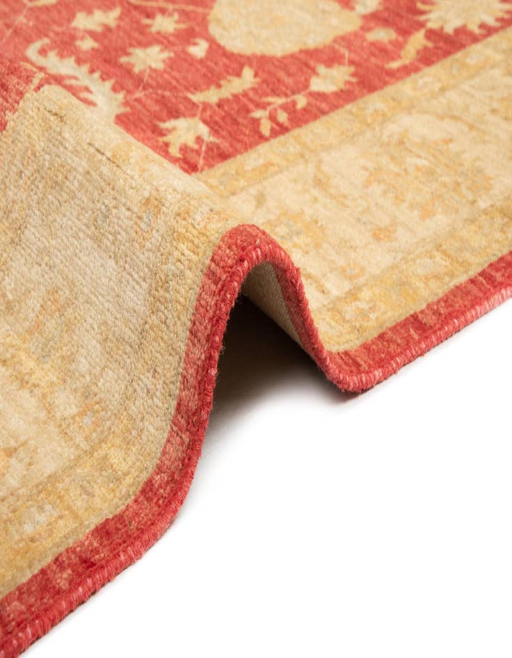 Detail image of 5' 7 x 7' 10 Ziegler Wool Rug
