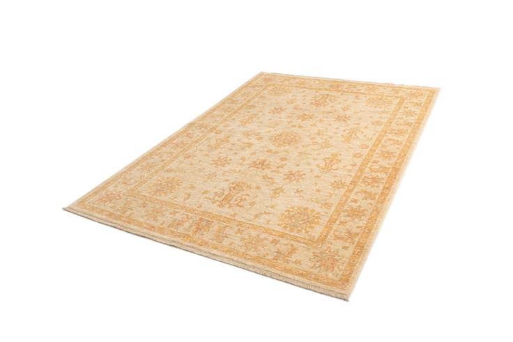 Detail image of 5' 7 x 7' 10 Ziegler Wool Rug