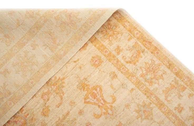 Detail image of 5' 7 x 7' 10 Ziegler Wool Rug