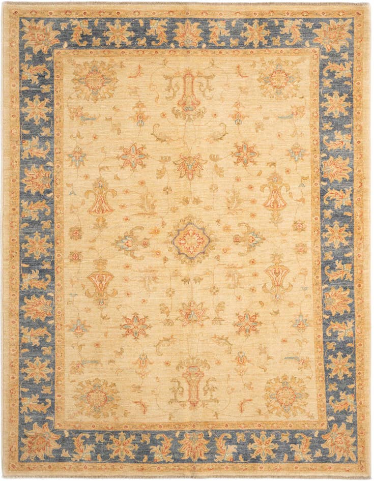 Detail image of 5' 7 x 7' 5 Ziegler Wool Rug