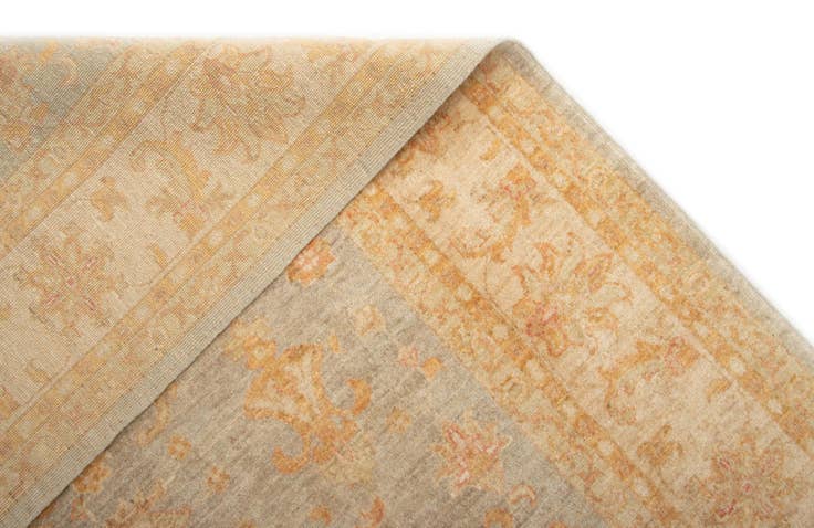 Detail image of 6' 8 x 8' 1 Ziegler Wool Rug