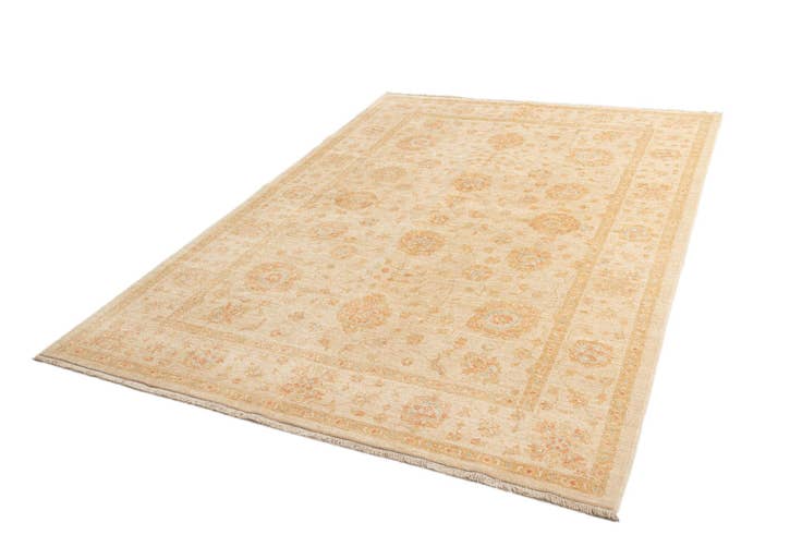 Detail image of 6' 7 x 9' 6 Ziegler Wool Rug