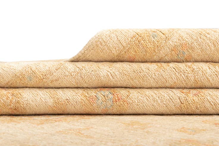 Detail image of 6' 7 x 9' 6 Ziegler Wool Rug