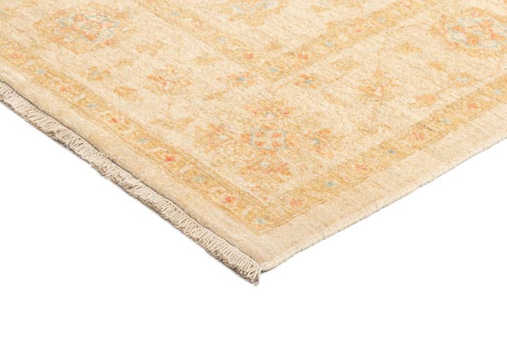 Detail image of 6' 7 x 9' 6 Ziegler Wool Rug