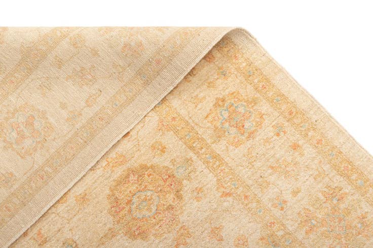 Detail image of 6' 7 x 9' 6 Ziegler Wool Rug