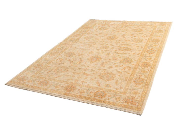Detail image of 6' 8 x 9' 9 Ziegler Wool Rug