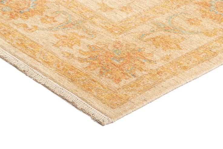 Detail image of 6' 8 x 9' 9 Ziegler Wool Rug
