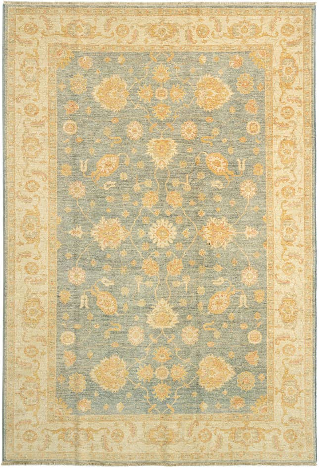 Detail image of 6' 7 x 9' 8 Ziegler Wool Rug