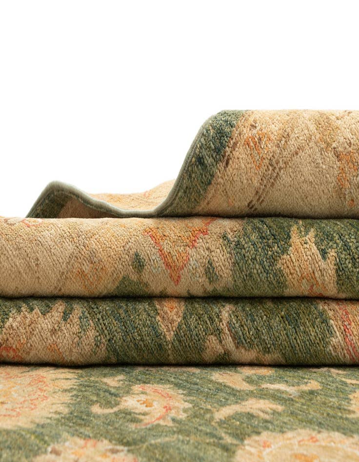 Detail image of 6' 7 x 9' 9 Ziegler Wool Rug