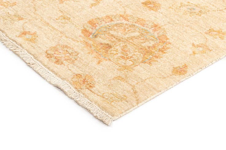 Detail image of 5' 10 x 7' 10 Ziegler Wool Rug
