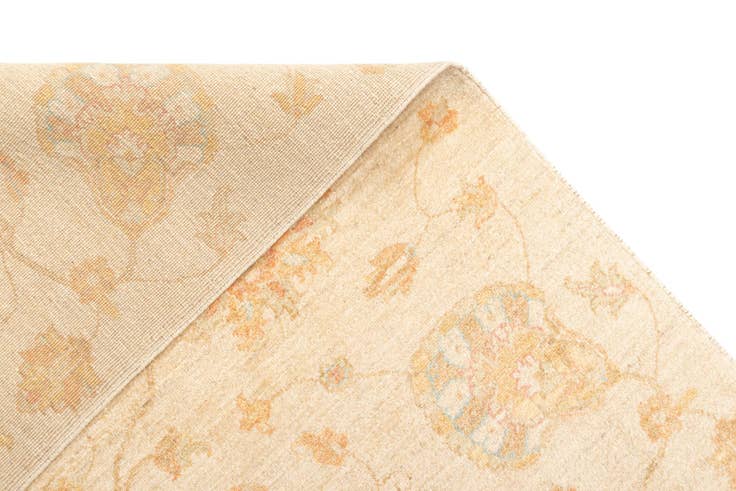 Detail image of 5' 10 x 7' 10 Ziegler Wool Rug