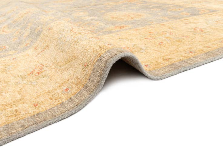 Detail image of 6' 7 x 7' 9 Ziegler Wool Rug