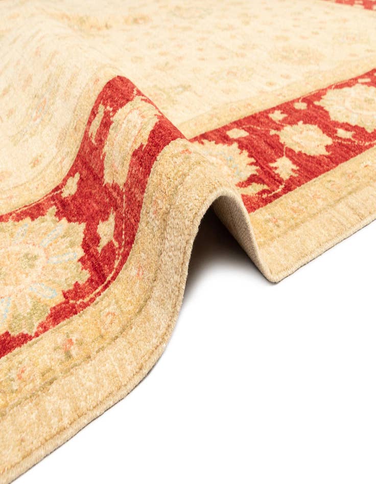 Detail image of 6' 7 x 8' 3 Ziegler Wool Rug