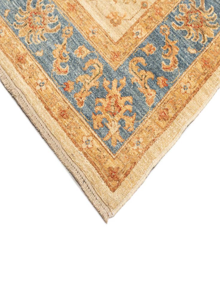 Detail image of 5' 7 x 7' 9 Ziegler Wool Rug