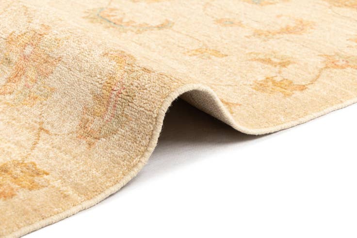Detail image of 5' 8 x 7' 10 Ziegler Wool Rug