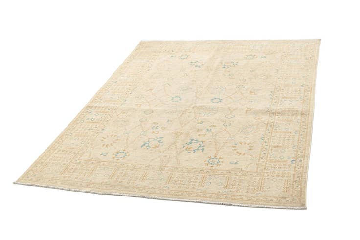 Detail image of 5' x 6' 7 Hand Knotted Ziegler Rug