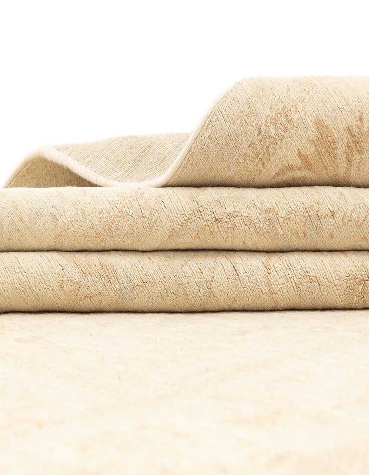 Detail image of 5' 1 x 6' 7  Hand Knotted Ziegler Rug