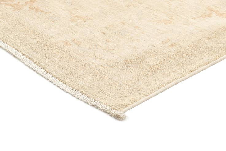 Detail image of 5' 1 x 6' 7 Hand Knotted Ziegler Rug