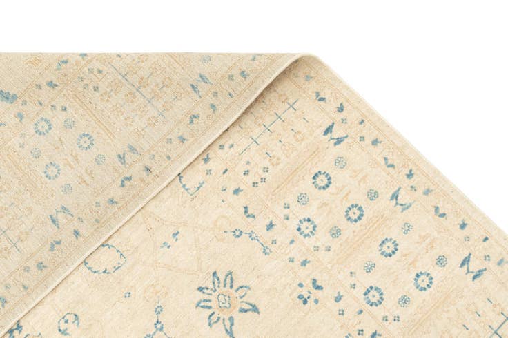 Detail image of 6' 8 x 9' 8 Hand Knotted Ziegler Rug