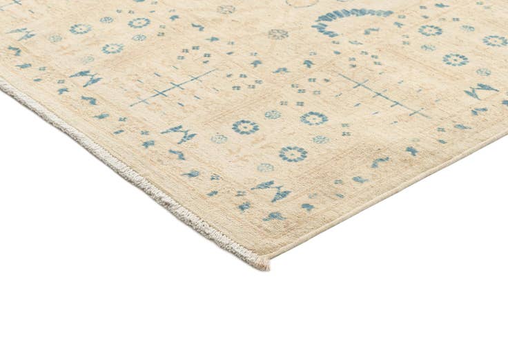 Detail image of 6' 8 x 9' 8 Hand Knotted Ziegler Rug