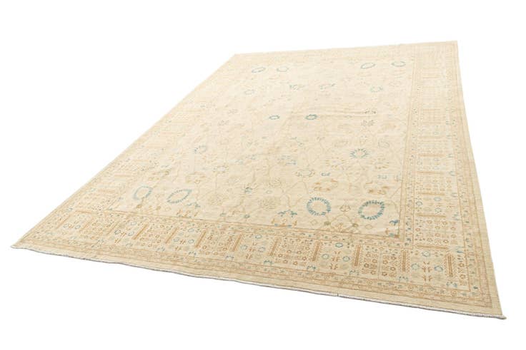Detail image of 9' 11 x 13' 4 Hand Knotted Ziegler Rug