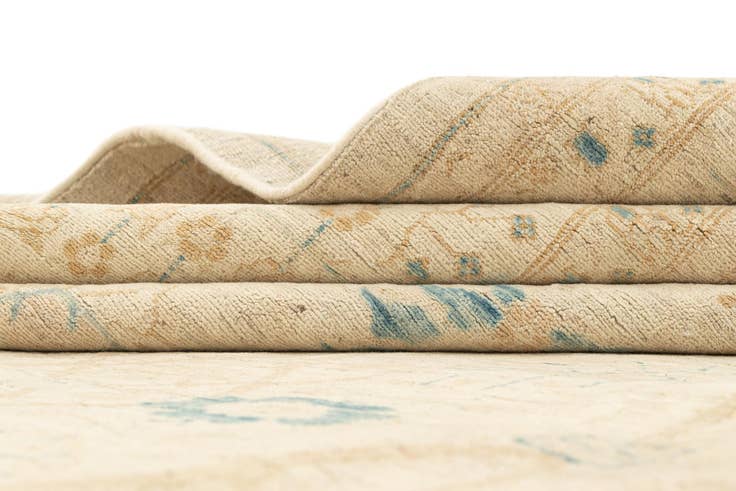 Detail image of 9' 11 x 13' 4 Hand Knotted Ziegler Rug