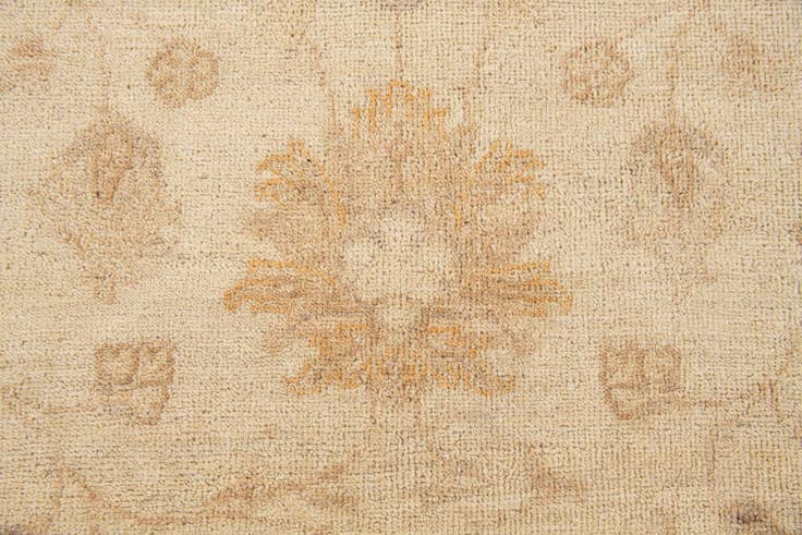 Detail image of 6' 7 x 9' 10 Ziegler Wool Rug
