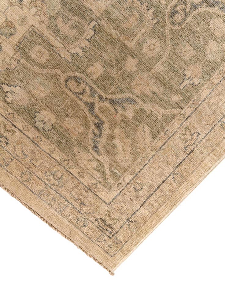 Detail image of 11' 9 x 14' 7 Hand Knotted Ziegler Oriental Rug