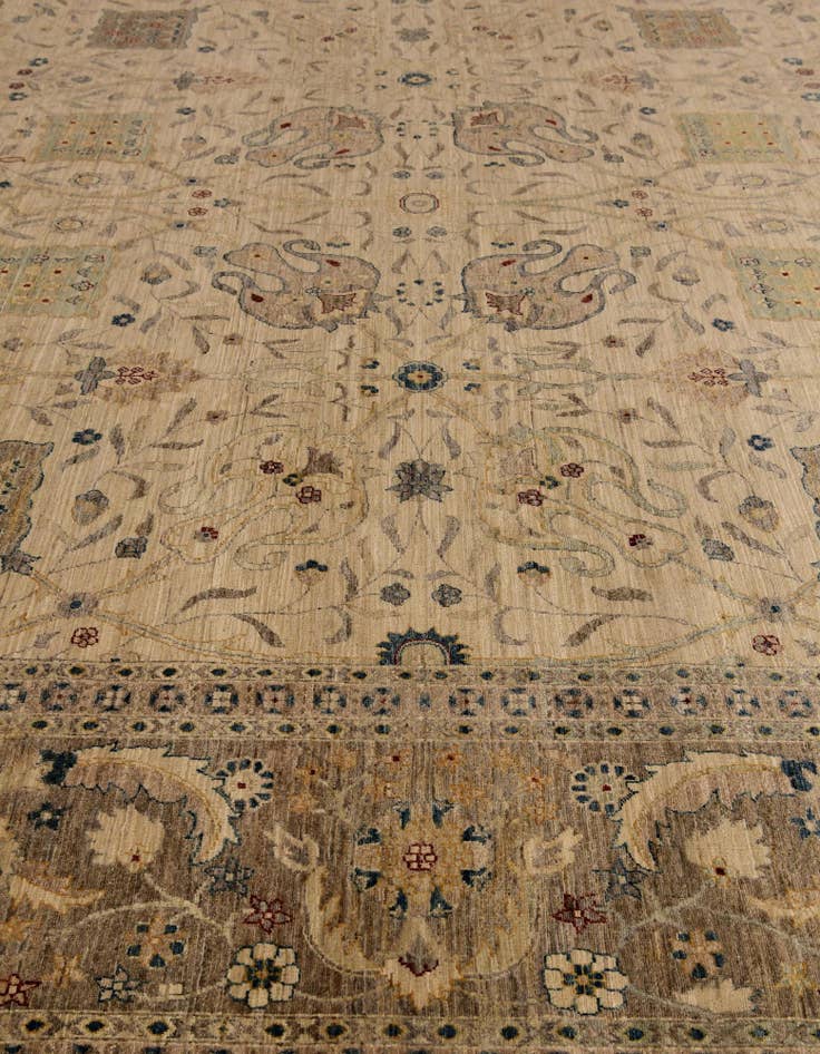 Detail image of 11' 8 x 15' 1 Hand Knotted Ziegler Oriental Rug
