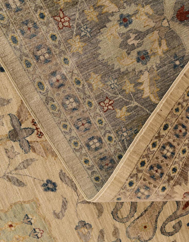 Detail image of 11' 8 x 15' 1 Hand Knotted Ziegler Oriental Rug