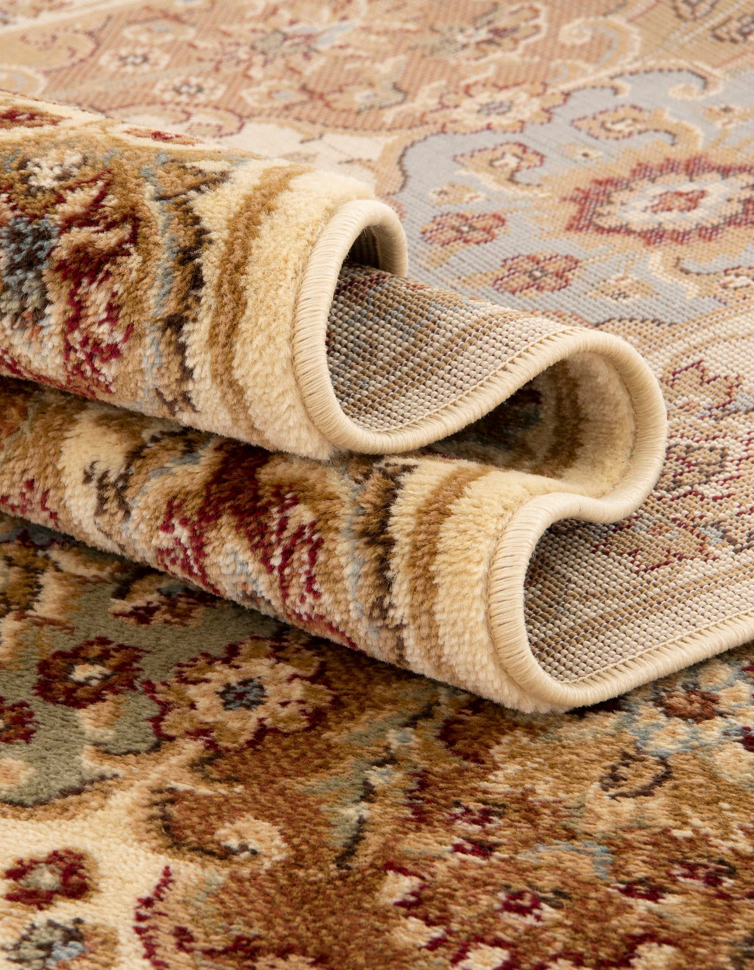 7' 10 x 7' 10 Classic Agra Round Rug