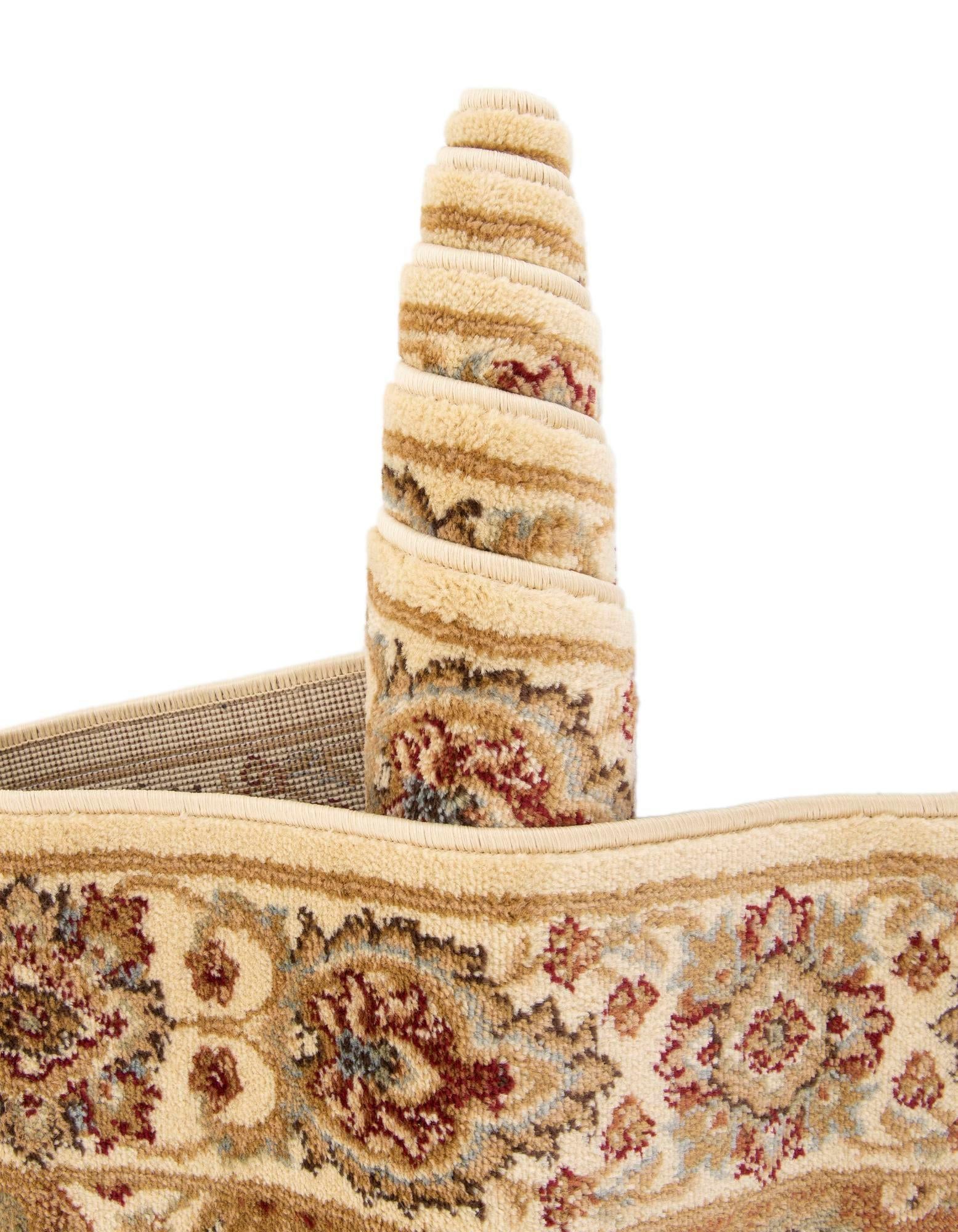 7' 10 x 7' 10 Classic Agra Round Rug