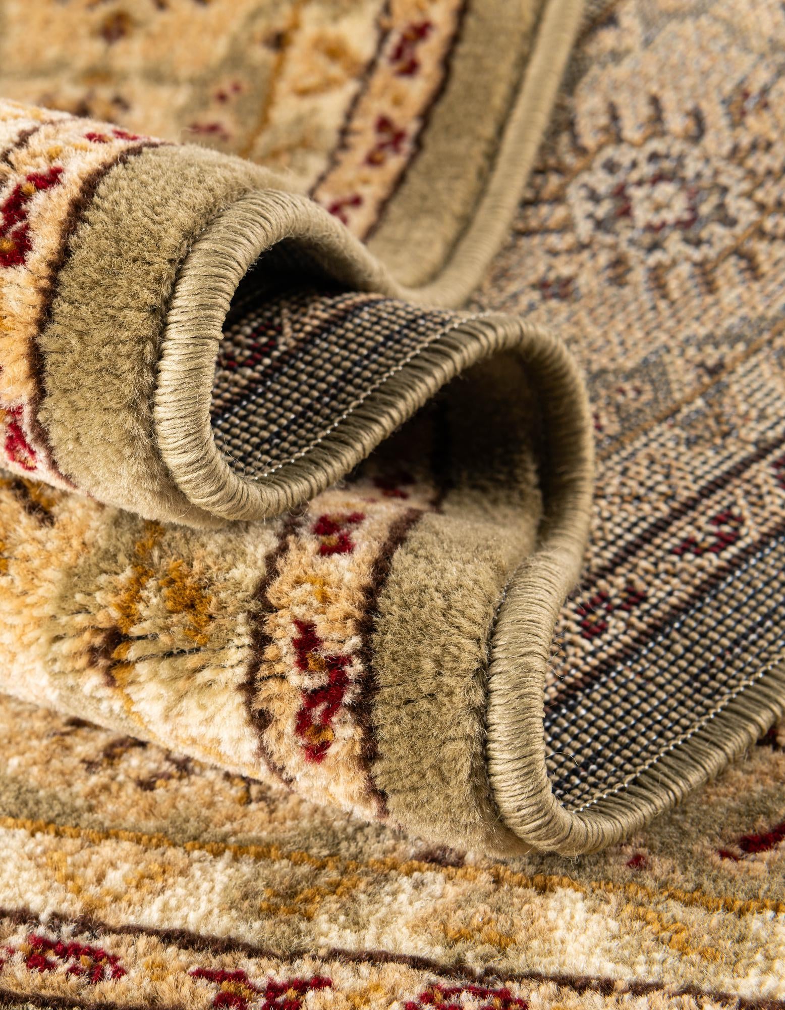 7' 10 x 7' 10 Classic Aubusson Round Rug