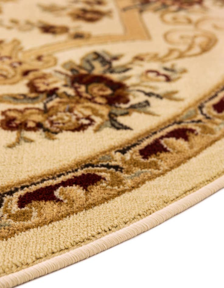 Detail image of 6' x 6' Classic Aubusson Round Rug