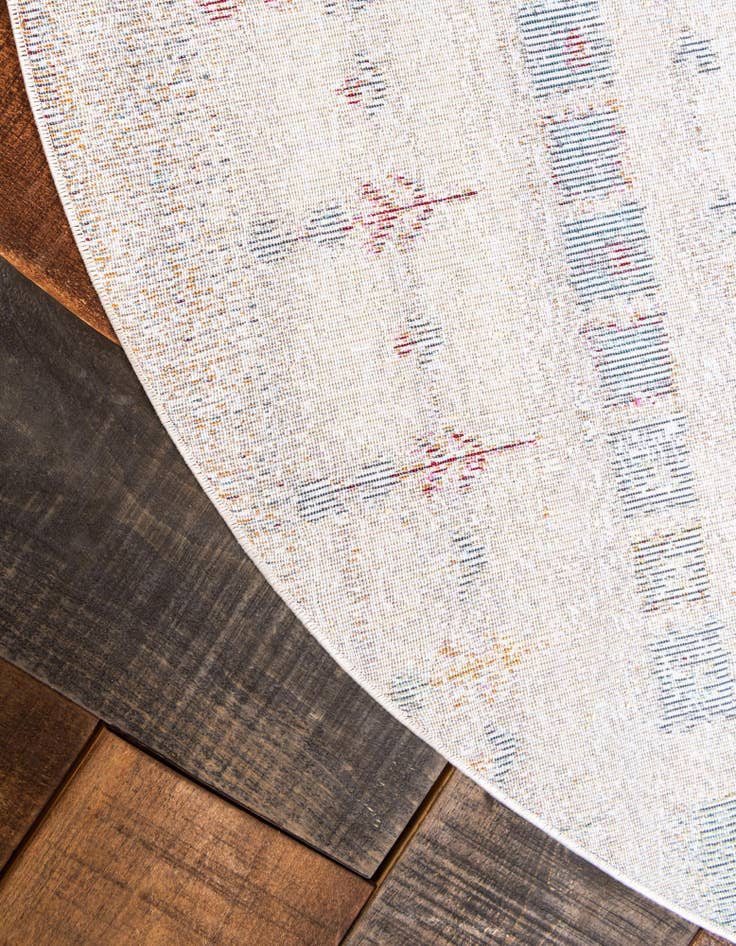 Detail image of 8' 2 x 8' 2 Dakota Round Rug