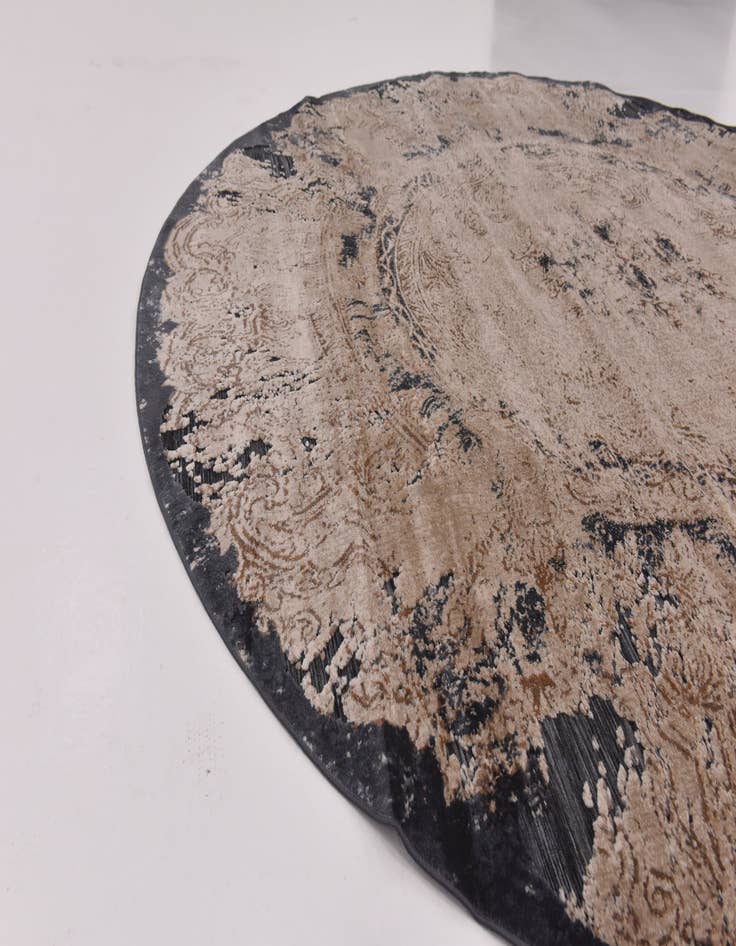 Detail image of 8' x 8' Eliza Round Rug