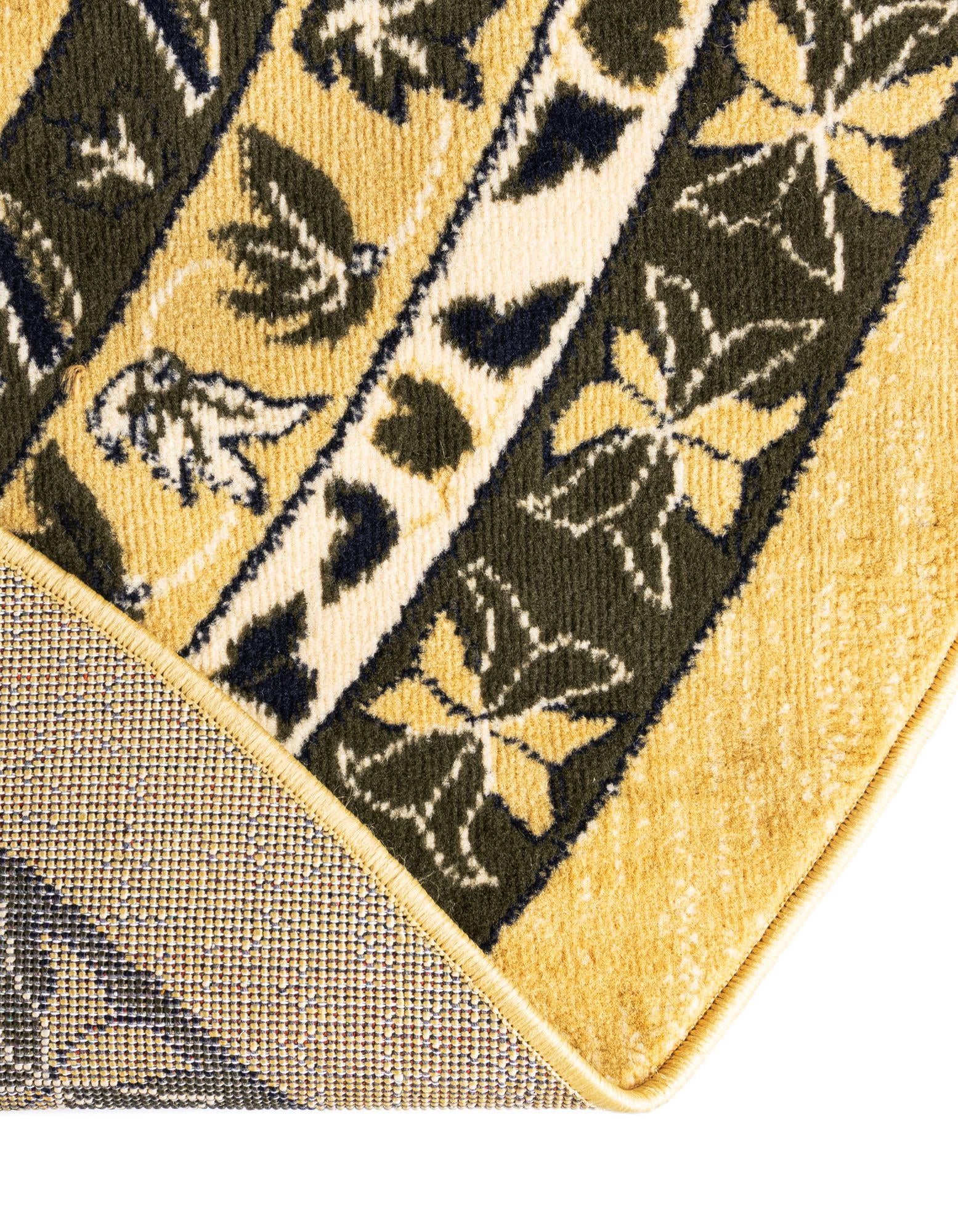 7' 10 x 7' 10 Heriz Design Round Rug