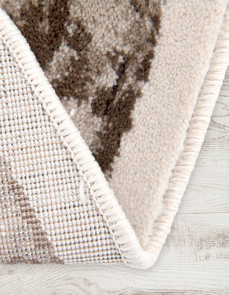 Detail image of 3' 3 x 3' 3 Himalaya Round Rug