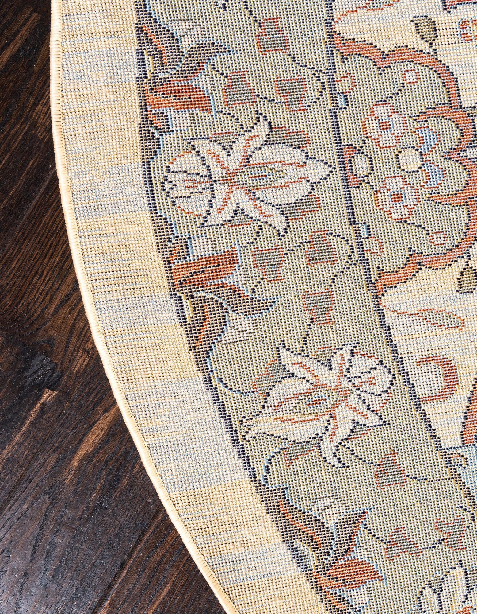 7' 10 x 7' 10 Isfahan Design Round Rug