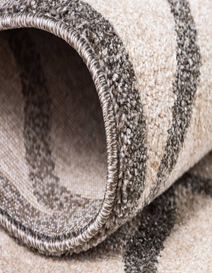 Detail image of 8' x 8' Lattice Round Rug