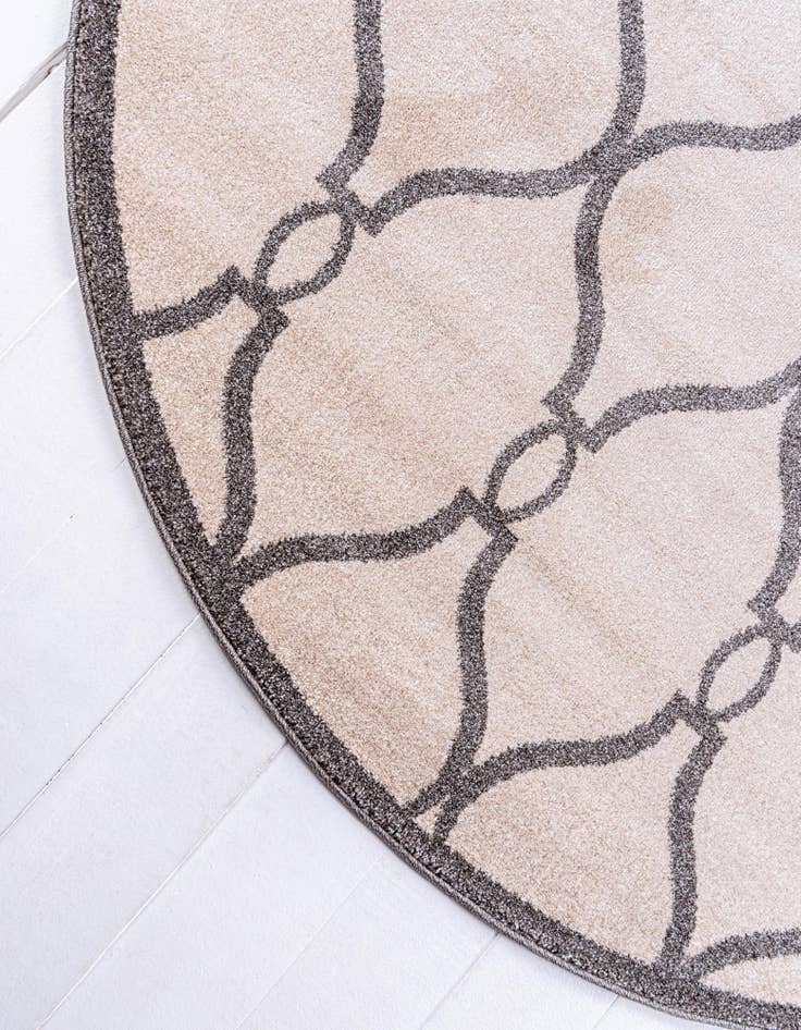 Detail image of 8' x 8' Lattice Round Rug