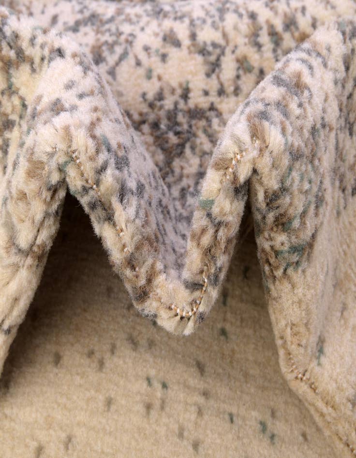 Detail image of 8' x 8' Mojave Round Rug