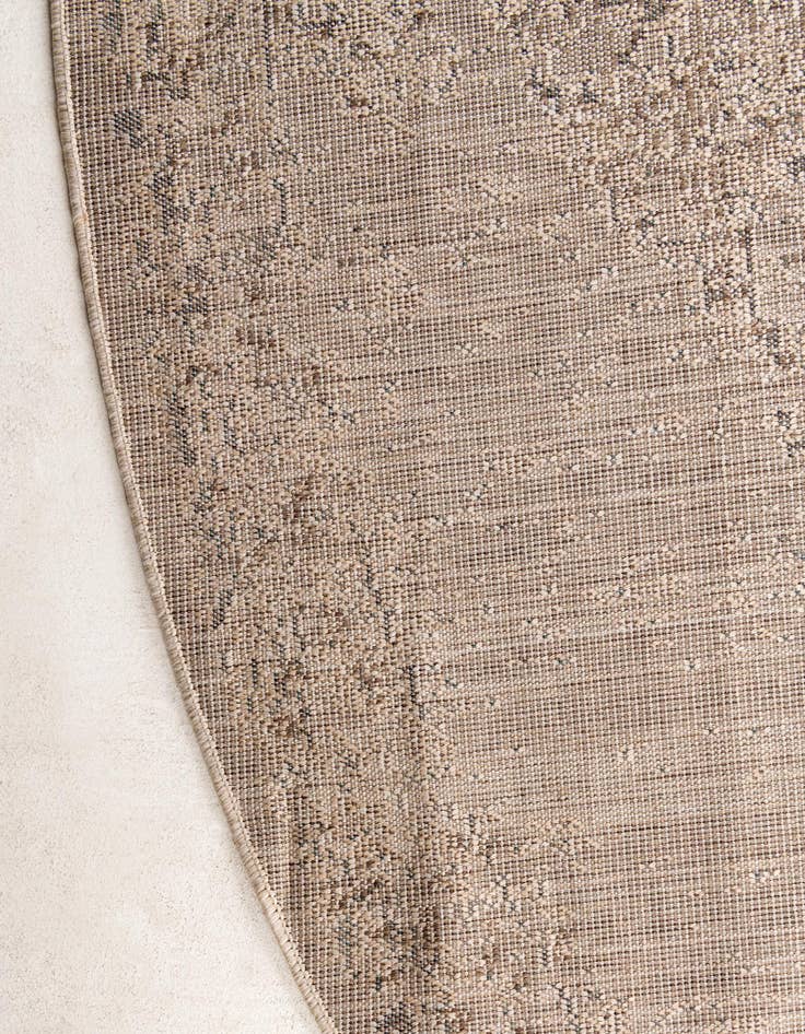 Detail image of 8' x 8' Mojave Round Rug