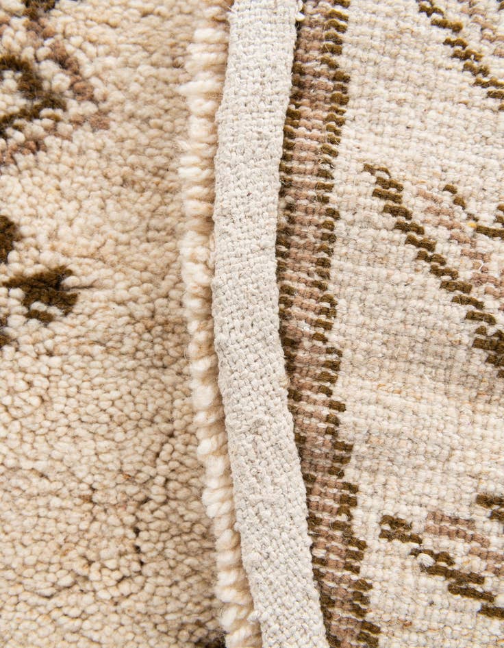 Detail image of 6' 7 x 6' 8  Hand Knotted Moroccan Wool Round Rug