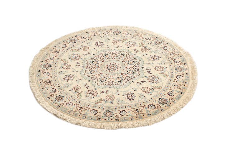 Detail image of 3' 7 x 3' 7 Nain Wool Round Rug