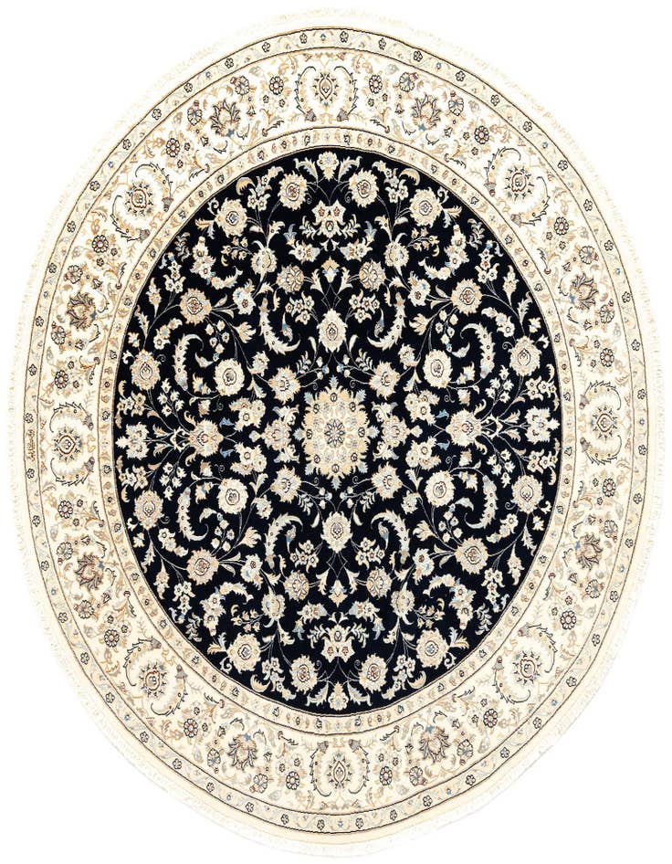 Detail image of 6' 7 x 6' 7 Nain Round Rug