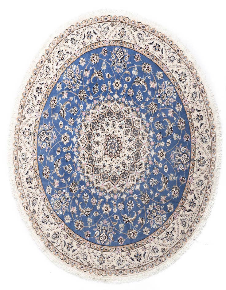 Detail image of 8' 2 x 8' 4 Nain Round Rug