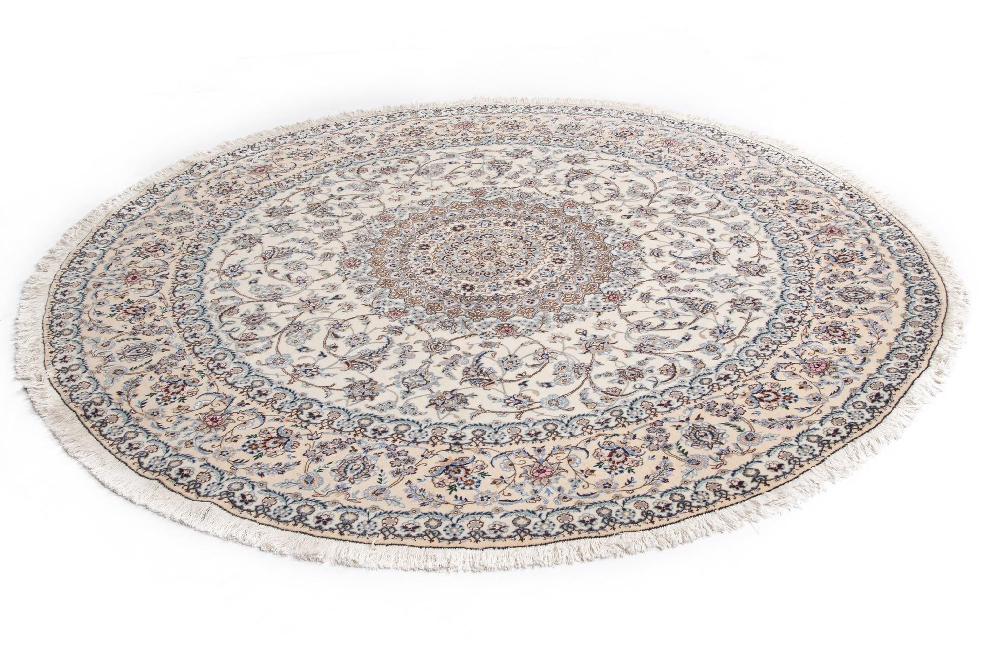 7' 10 x 7' 10 Nain Round Rug